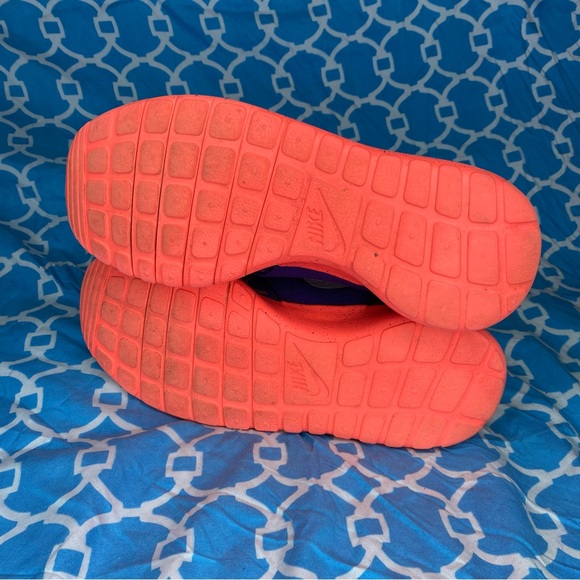 Nike Women’s size 6.5 Roshe one Lava purple orange running sneakers wmns shoes - Picture 4 of 11